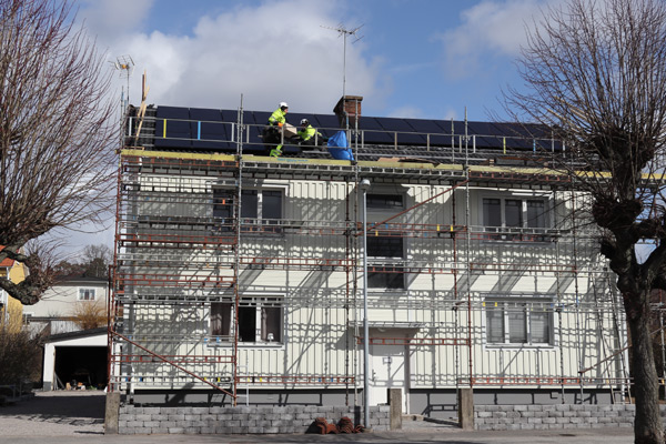 Solpaneler på Karlskronavägen 19